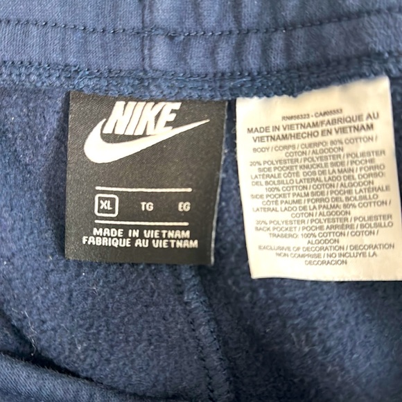Men’s Navy Blue Nike Jogger Shorts. Great condition. Thick, fleece, comfy, loose - Picture 3 of 4